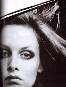 150098607_Meisel_Vogue_Italia_April_1993_10.thumb.jpg.7150b4042c576467d1564c66301d5c84.jpg