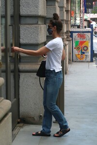      hol150720BZNimage109.jpg