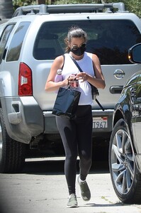       lea170720BZN image8.jpg