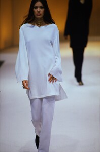 1684678872_salvatore-ferragamo-ss-1994(4).thumb.jpg.f5f2447ef450780bc1551ae352a55624.jpg