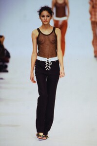 1696370859_sonia-rykiel-ss-1997(8).thumb.jpg.589740191e205a3ee203fcfcdf1bde3c.jpg