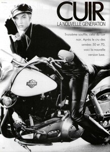 1701932953_LOFFICIELFRANCE1990cuirlanouvellegenerationhiromasa01.thumb.jpg.12fd3436f33bef002088cd1c69c37713.jpg