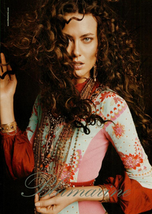 1784875727_Inez__Vinoodh_Blumarine_Spring_Summer_2005_11.thumb.png.19e3d0872d2376b9666b22b1df2bacf5.png