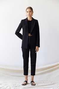 18JK007BLK_Toni_Tailored_Blazer_900x1351.thumb.jpg.3c2c4e14eb69d6fb739a55623f49a906.jpg