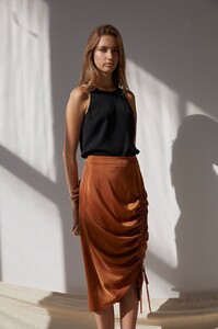 18SK011TAN_Sienna_Drawstring_Midi_Skirt_900x1351.thumb.jpg.7a9c29a149aac0597c9120e4560342fd.jpg