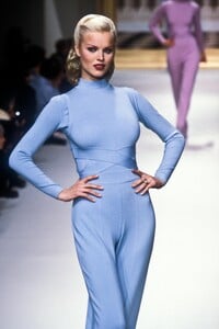 1926563014_HerveLeger1995WomenRTW8.thumb.jpg.8a8a35eccd9c0bcb9cf8d609841f268b.jpg