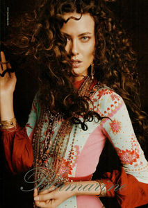 2071240643_Inez__Vinoodh_Blumarine_Spring_Summer_2005_11.thumb.png.37a3c379fb50af3b6658e49ef8ff9e51.png