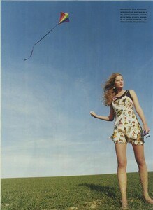 ARCHIVIO - Vogue Italia (June 2002) - A Feast For The Eyes - 003.jpg