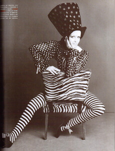 278627263_Meisel_Vogue_Italia_April_1993_04.thumb.jpg.8453d65d654571af69791f315db8bacf.jpg