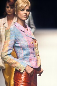 291179112_EmanuelUngaro1996WomenRTW102.thumb.jpg.0d24f6f9ef3ef856b6ee3a6278091edf.jpg