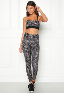 311109246_rhnisch-flattering-sports-bra-greige-spot_1.thumb.jpg.66de1468870684c830545908bd24282a.jpg