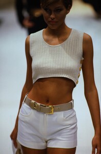 347633330_salvatore-ferragamo-ss-1994(7).thumb.jpg.128d394ba4b2c4a6388c8bbd163c1d01.jpg