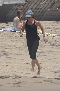      jen130720BZNimage102.jpg