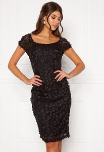 508105939_ida-sjstedt-mimi-dress-black.thumb.jpg.60b4ae94000bcce0282ca57fac2d62c0.jpg