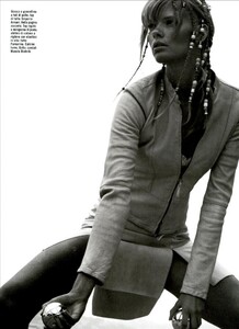 ARCHIVIO - Vogue Italia (May 2003) - Suggestions - 010.jpg