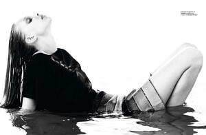 594263277_Nico_Harpers_Bazaar_Spain_July_August_2010_08.thumb.jpg.0312207b10021d74c8ca9807755a9414.jpg