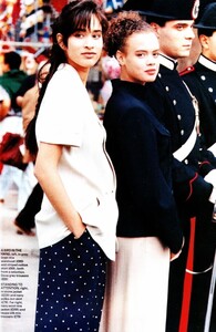 686833575_UKELLEFebruary1989EmporiosNewClothesAldoFallaiwithAyaThorgren.thumb.jpg.9f2d27e25ab3b950eca536ac6d0e5fc0.jpg