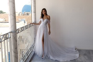 706-faye-full.jpg