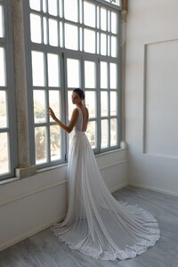 707-sophia-back.jpg