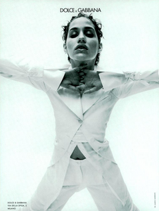 736927098_Sorrenti_Dolce__Gabbana_Spring_Summer_1994_06.thumb.png.b81ac691885a4af4e027daa5dd7575d0.png