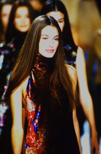 736959302_ralph-lauren-fw-2000(13).thumb.jpg.142afe1d13e932bade1ac54edfdf1d48.jpg