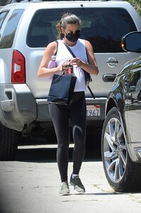       lea170720BZN image9.jpg