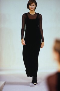 776076871_vittadini-fw-1994(12).thumb.jpg.b62554d87644c5fce8ea3244ff325c79.jpg