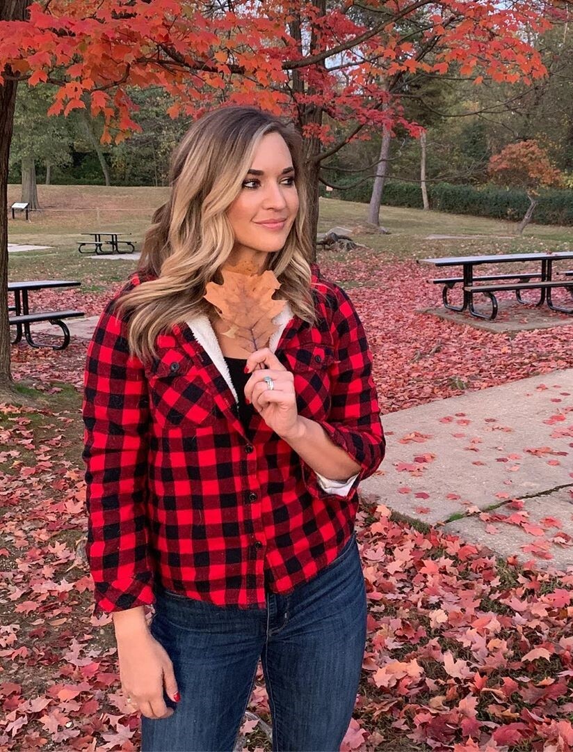 https://www.bellazon.com/main/uploads/monthly_2020_07/786963896_KatiePavlich21.jpg.aeb74090ba4437dfd2fc1dc120e908cc.jpg