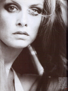 792637758_Meisel_Vogue_Italia_April_1993_09.thumb.jpg.8aa7d0a99d2003f98b0c20b381f177ce.jpg