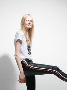 799269-800w.thumb.jpg.03a5ba151ab1f71eb812a0dd435494c9.jpg