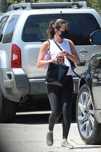       lea170720BZN image12.jpg