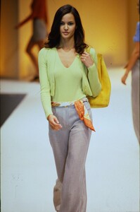 81498423_salvatore-ferragamo-ss-1994(3).thumb.jpg.b32a46871d74a4b05689d8f460faee93.jpg