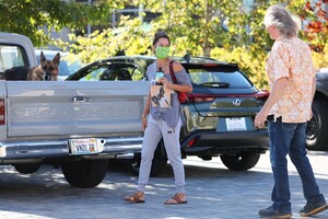        bur170720BZNimage3.jpg