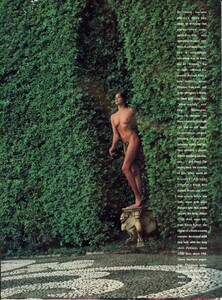 848973175_Vogue-September1983(9-1983)USAaworldofdifferencehelmutnewton1.thumb.jpg.a9dfe2f45a13e56ea33e947136095a72.jpg