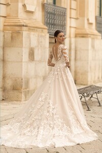 8bfe58331ff76f295873277df6ca3f3a.jpg
