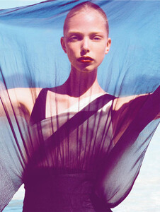 922940796_Nico_Harpers_Bazaar_Spain_July_August_2010_07.thumb.jpg.6f578acc7e8d9ef70c3980a485e31ab1.jpg