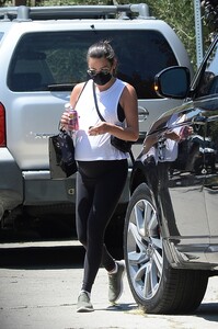       lea170720BZN image5.jpg