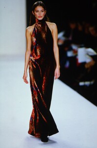 939695649_ralph-lauren-fw-2000(14).thumb.jpg.9a5f7148f81e54c14d41001a4668c895.jpg