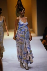 997755352_salvatore-ferragamo-ss-1994(4).thumb.jpg.d342b314789b34f8f92ae9adde2d7600.jpg