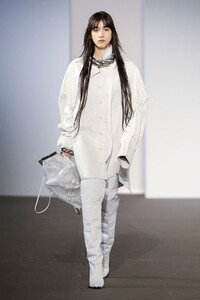 Acne-Studios-Menswear-FW20-Paris-8744-1579459023.thumb.jpg.4dce0cf5d5faff54ee22107e49d65b4f.jpg