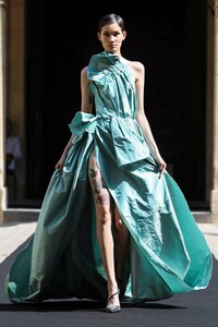Aelis-HC-FW19-Paris-1281-1561893206.thumb.jpg.5904068e735933547c5fcea8acd038b4.jpg