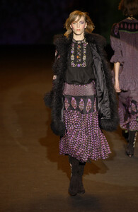 Anna-Sui-Fall-2002-054-Hannelore-Knuts.thumb.jpg.f8dd3f1d35434b5fba6913a0a8761a6a.jpg