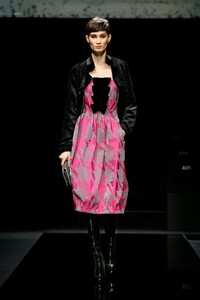 Armani-RTW-FW20-Milan-23-1582470255.thumb.jpg.2aa6e7e1cbba1f5fc55fb9dbb1050d7d.jpg