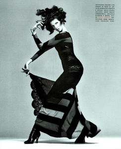 Avedon_Vogue_Italia_July_1993_05.thumb.png.5e5f8c7a8bb323cc3d1a2f32188b4706.png