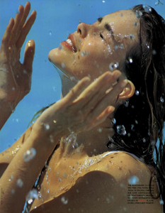 Bianco_Glaviano_Vogue_Italia_June_1991_06.thumb.png.0274128a0d739a7d55646715d1391e7c.png