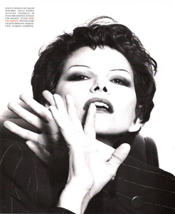 CC_Comte_Vogue_Italia_March_1993_08.thumb.png.e21d2ac1dbdec8137b1f03bb02ba4700.png