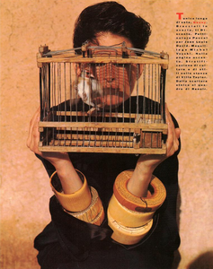 Diario_Watson_Vogue_Italia_July_August_1989_18.thumb.png.0f28214badd82a4bd9ca64e5c0f5728b.png