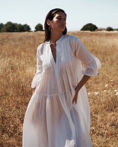 EVARAE_Livy_Pleated_Smock_Dress_White_Summer_2020.thumb.jpg.d5dd3fa3a1642c61a85263b2b0687e24.jpg