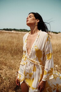 EVARAE_Talia_Silk_Dress_Flower_of_Joy_Citrus_Creme_SS20.thumb.jpg.d10b5ba90613444315439fd3d3e1139d.jpg