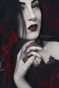 Ellone-Andreea-Blood-Red.jpg